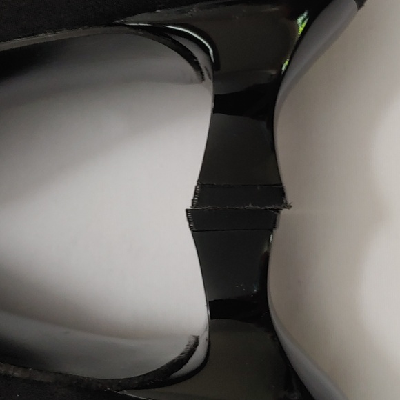 Stuart Weitzman Women's Size 8.5 Slipon 1.5 inch heel shoe - Picture 8 of 10